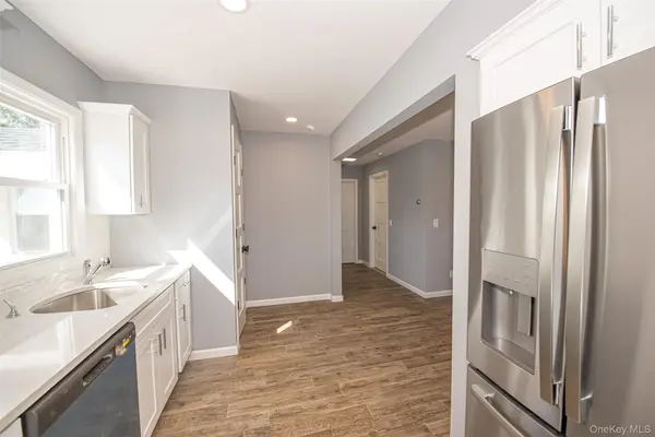 76 Amity ST, Patchogue, NY 11772