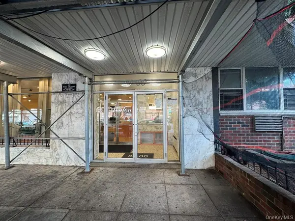 8900 170th ST #7D, Jamaica, NY 11432