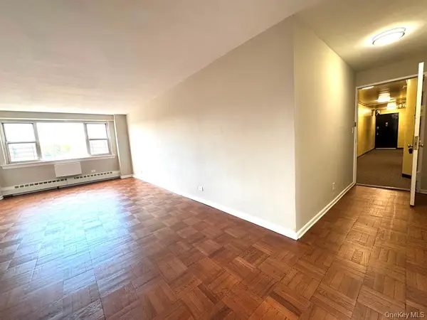 8900 170th ST #7D, Jamaica, NY 11432