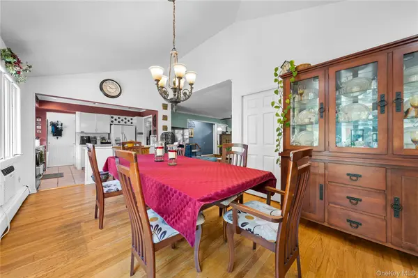 23 Charmian ST, Huntington Station, NY 11746