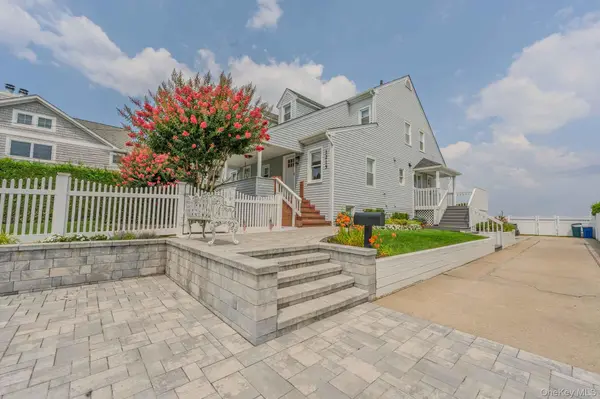 1215 W Park AVE, East Atlantic Beach, NY 11561