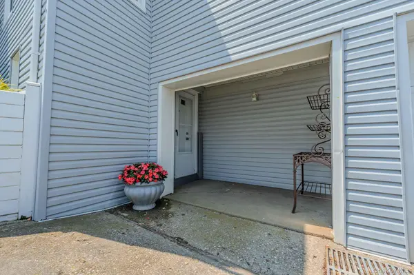 1215 W Park AVE, East Atlantic Beach, NY 11561