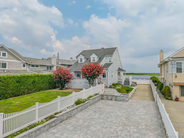 1215 W Park AVE, East Atlantic Beach, NY 11561