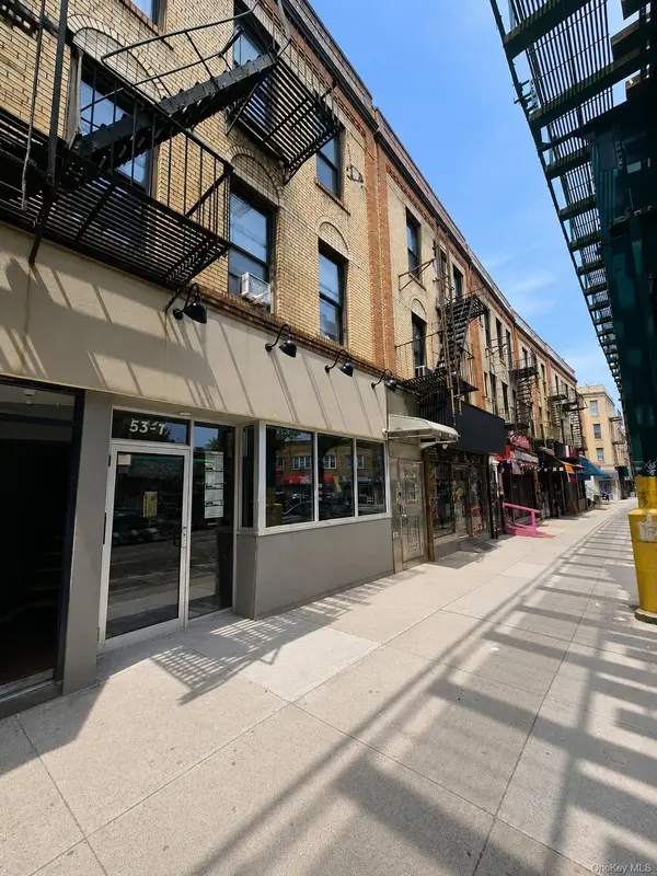 53-17 Roosevelt AVE, Woodside, NY 11377