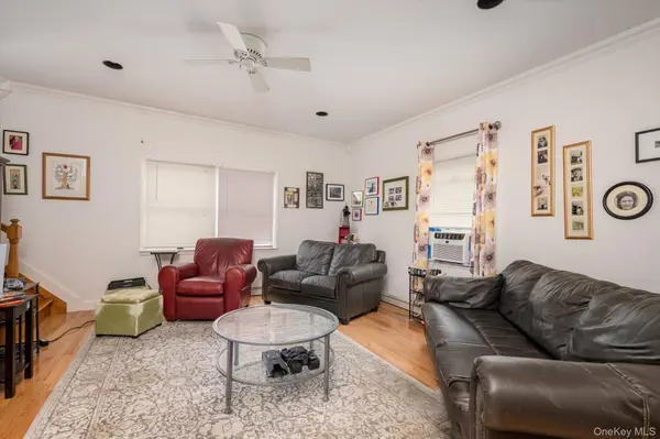 1135 Ruth PL, North Bellmore, NY 11710
