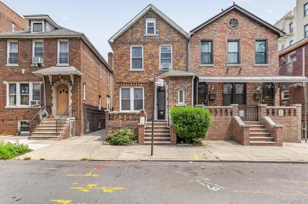 2218 Holland AVE, Bronx, NY 10467