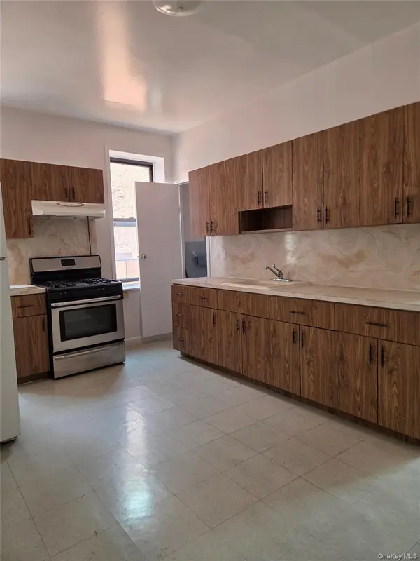 34-17 11th ST, Astoria, NY 11106