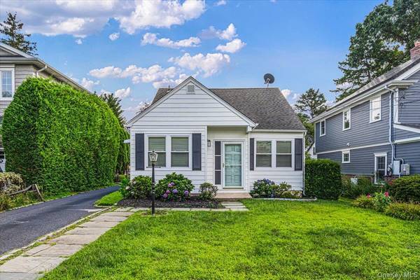 104 Fairfield AVE, Port Washington, NY 11050