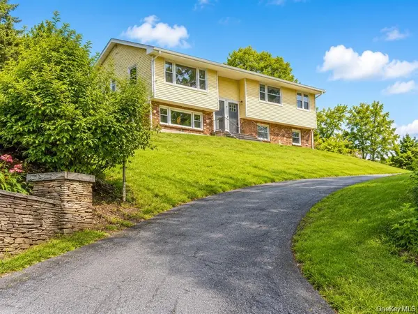 43 Glenmere Homesites RD, Florida, NY 10921