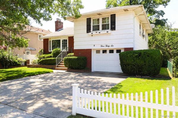 336 W Valley Stream BLVD, Valley Stream, NY 11580