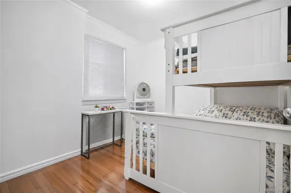 62-42 Main ST, Flushing, NY 11367