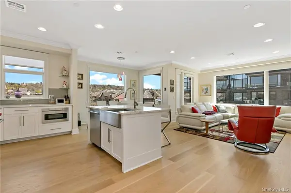 45 Hudson View WAY #300, Tarrytown, NY 10591