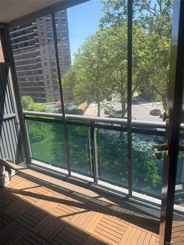 98-05 63rd RD #4k, Rego Park, NY 11374