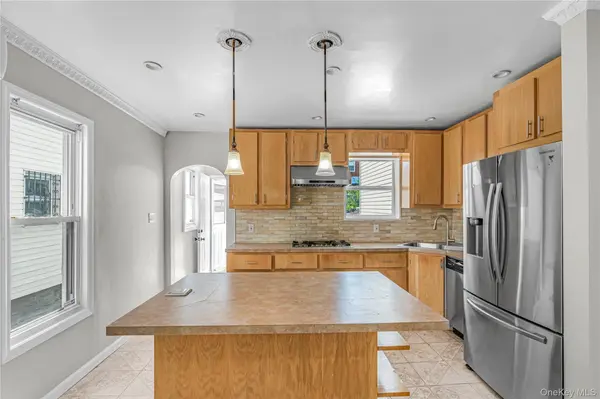 86-16 102nd AVE, Ozone Park, NY 11416
