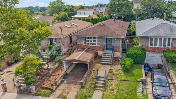 15018 8th AVE, Whitestone, NY 11357