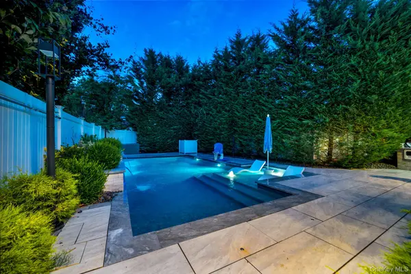 1125 Little Whaleneck RD, Merrick, NY 11566
