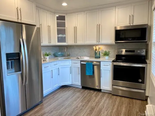 1629 August RD #1629, North Babylon, NY 11703