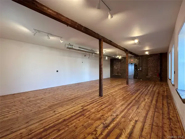 46 Chambers ST #2R, Newburgh, NY 12550