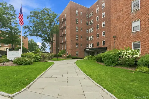 682 Tuckahoe RD #2B, Yonkers, NY 10710