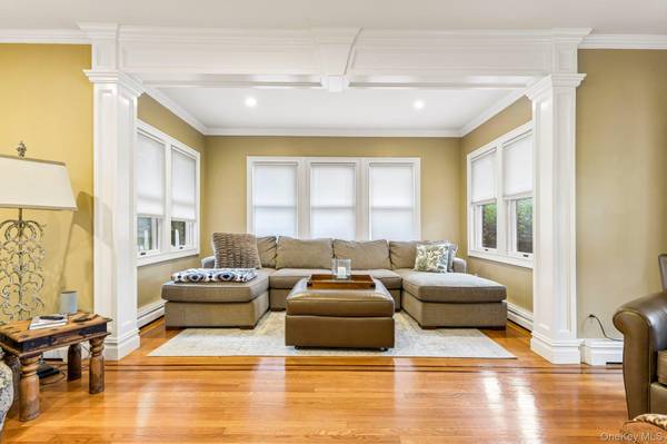 110 William ST, East Williston, NY 11596