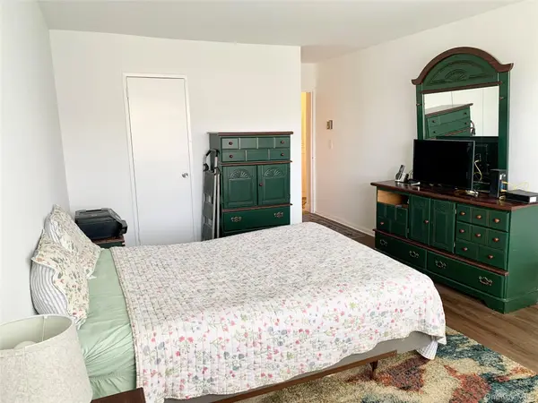 17-85 215 Street #1R, Bayside, NY 11360