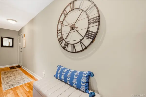 2433 union BLVD #2B (upper), Islip, NY 11751