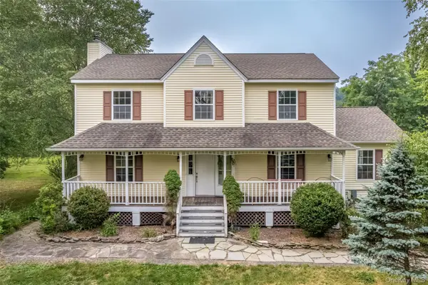 28 Church Farm RD, Gardiner, NY 12525