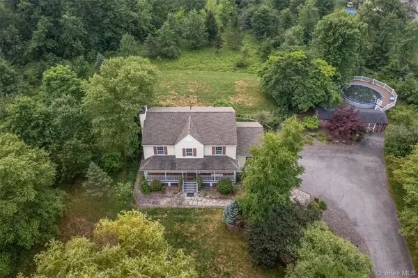 28 Church Farm RD, Gardiner, NY 12525