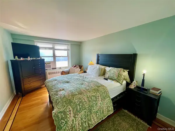 35-31 85 Street #8L, Jackson Heights, NY 11372