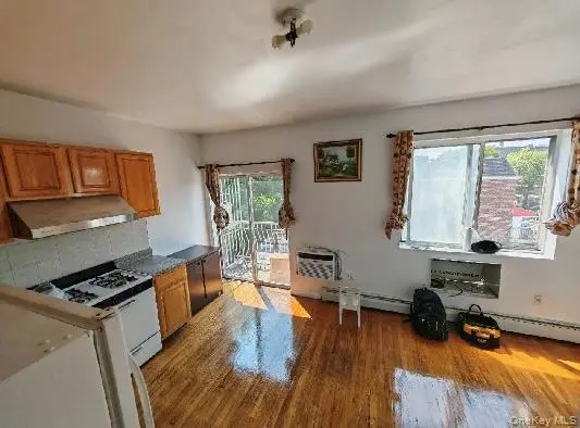 90-05 54th AVE, Elmhurst, NY 11373