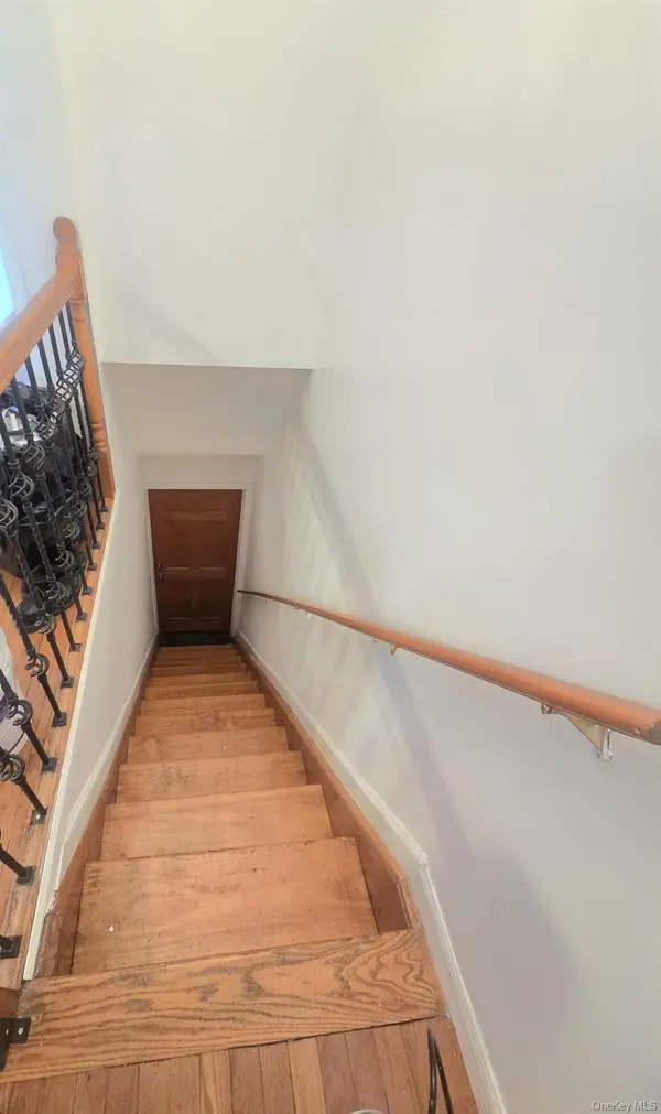 3223 96th ST #2F, East Elmhurst, NY 11369