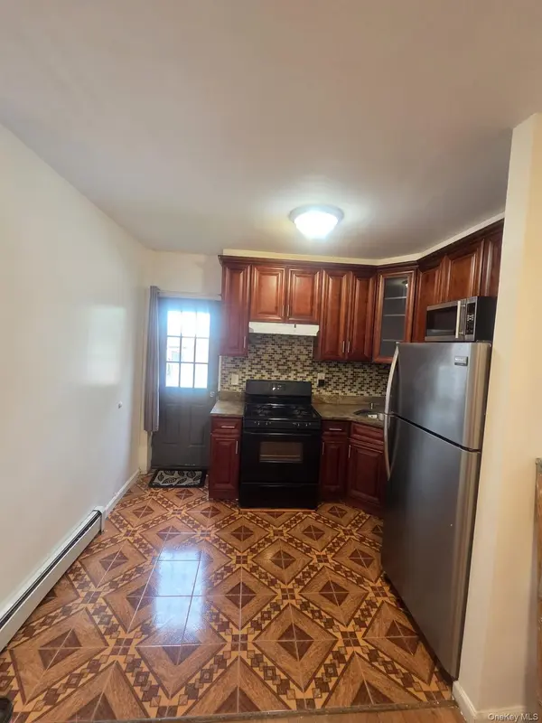 3223 96th ST #2F, East Elmhurst, NY 11369