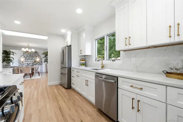 115 Bucknell RD, West Sayville, NY 11796