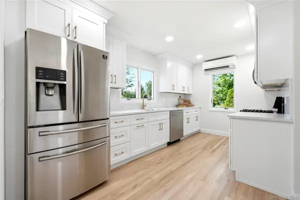 115 Bucknell RD, West Sayville, NY 11796