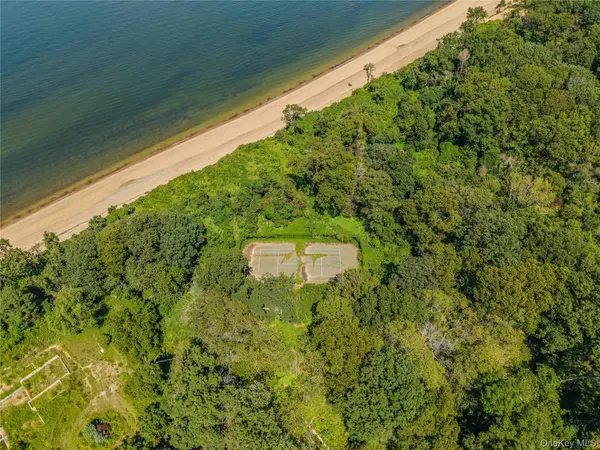 546 Long Beach RD, Nissequogue, NY 11780