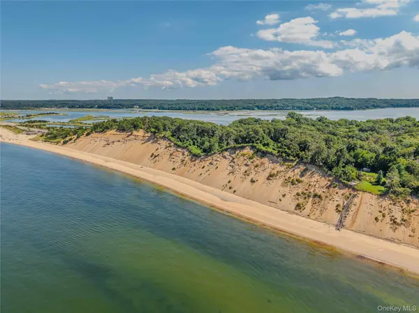 546 Long Beach RD, Nissequogue, NY 11780