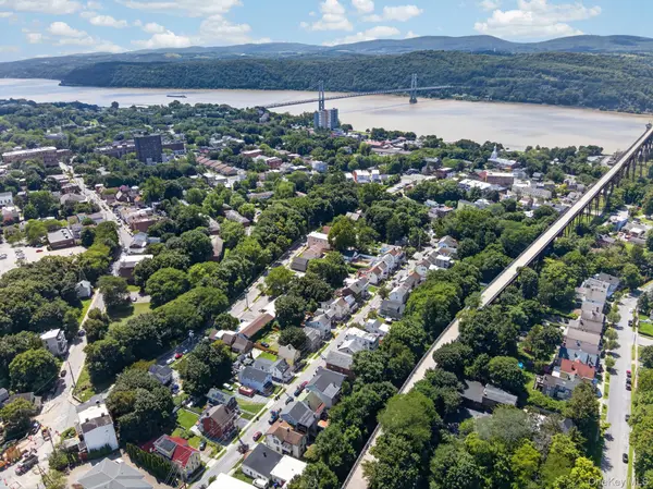 54 Gifford AVE, Poughkeepsie, NY 12601