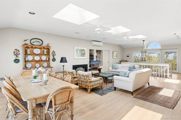 405 Dune RD, Westhampton Beach, NY 11978