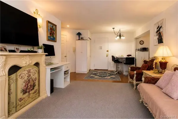 84-39 153rd AVE #6B, Howard Beach, NY 11414