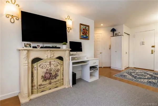 84-39 153rd AVE #6B, Howard Beach, NY 11414