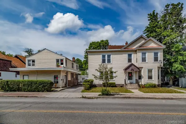 21 Collegeview AVE #21-4, Poughkeepsie, NY 12603