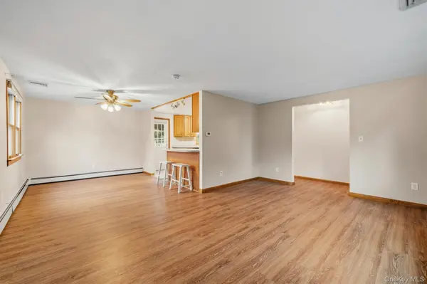 30 Lancer DR, Newburgh, NY 12550