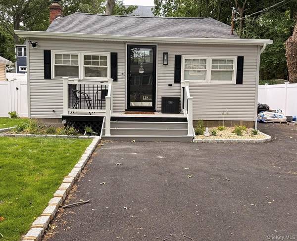 129 Westbury DR, Sound Beach, NY 11789