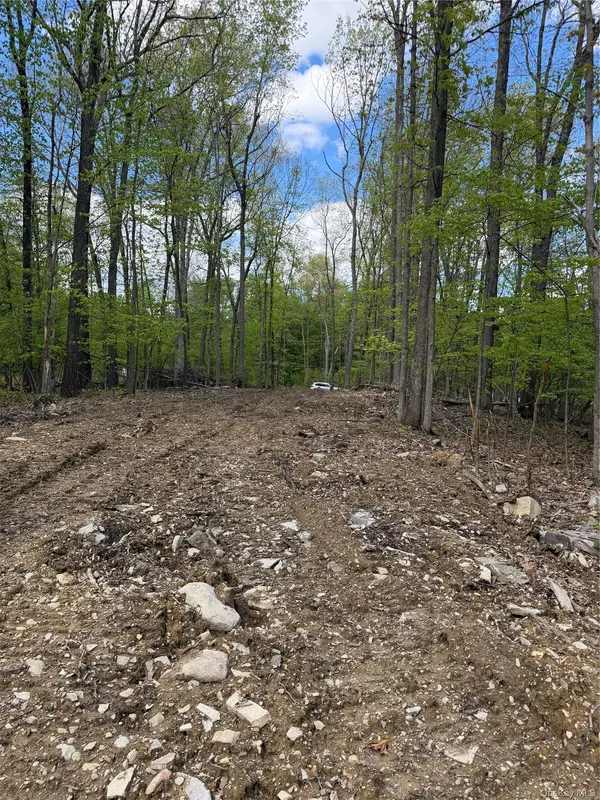 748 State Route 44 55, Highland, NY 12528