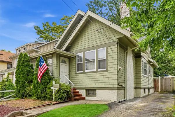 215 Demorest AVE, Staten Island, NY 10314