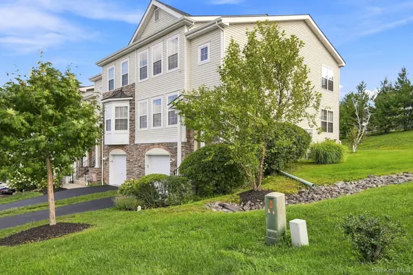 227 Orleans RD #14-6, Newburgh, NY 12550