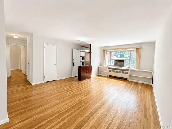 13-42 212 ST #143, Bayside, NY 11360