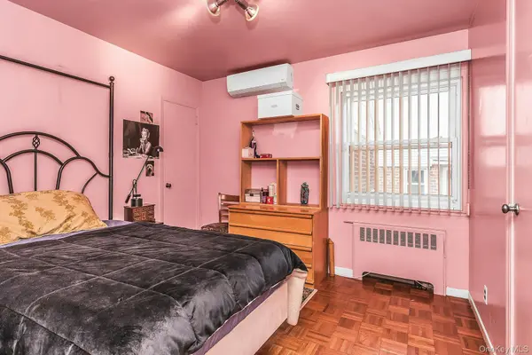 79-37 213th ST, Bayside, NY 11364