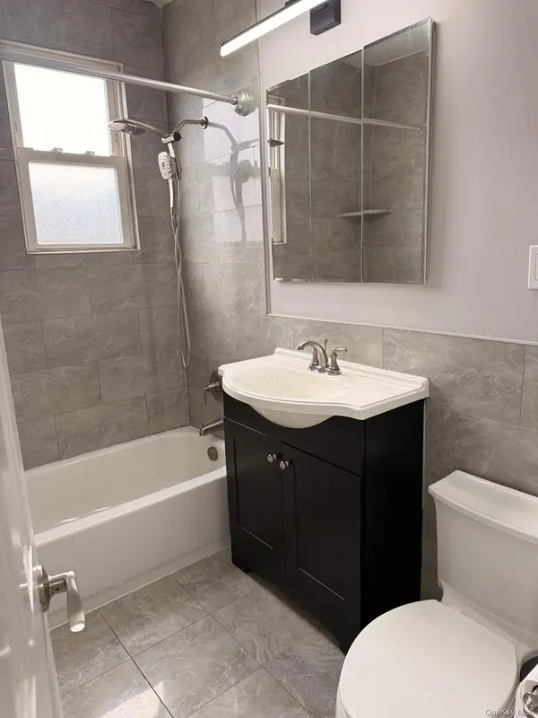 25 Trinity PL #3M, New Rochelle, NY 10805