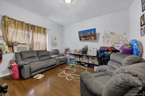 1546 Leland AVE, Bronx, NY 10460